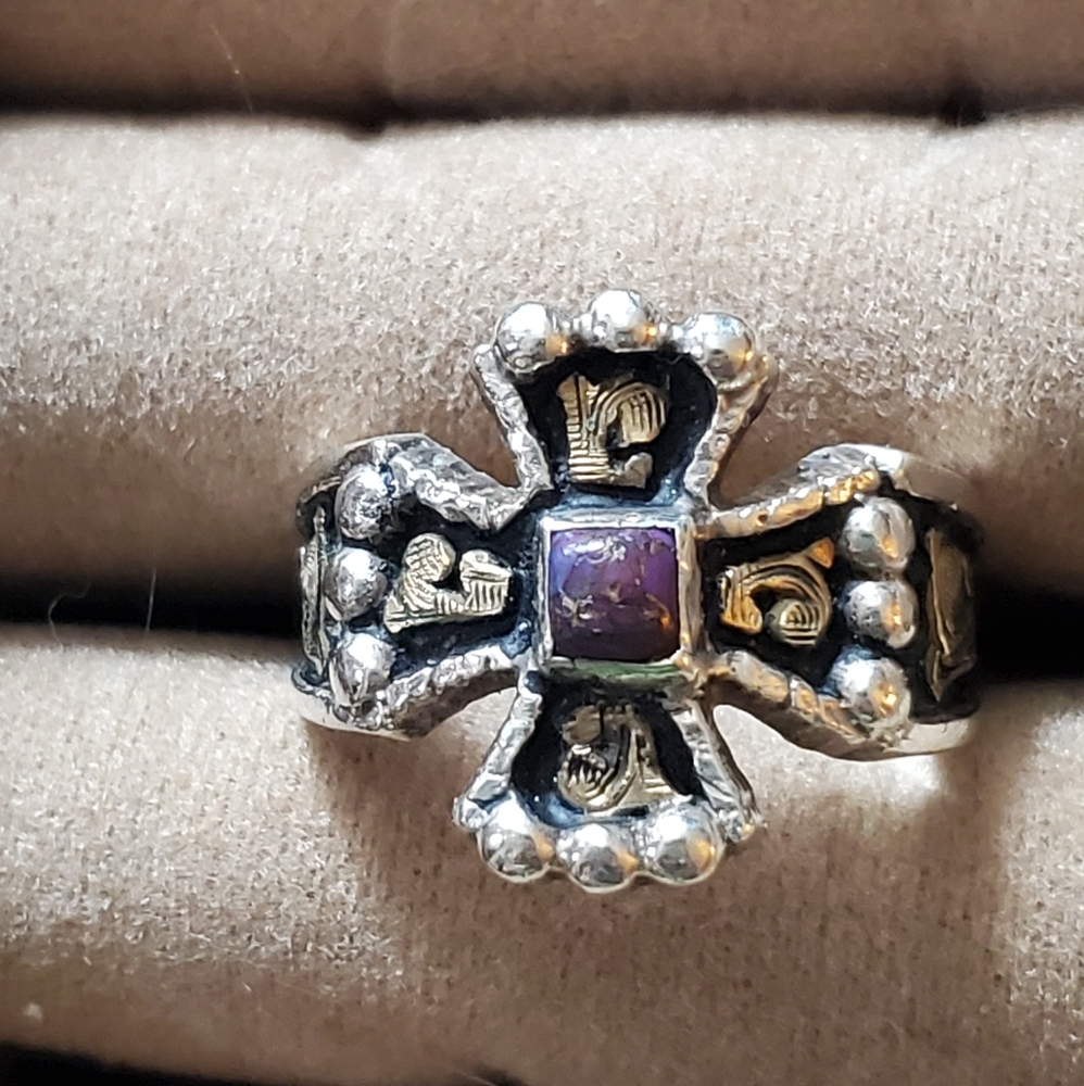 Hyo Silver Chopper cross with purple stone ring